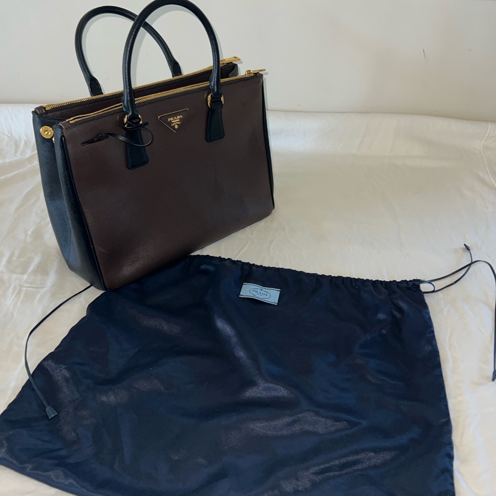 Large Prada Galleria Saffiano leather bag - Picture 10 of 10